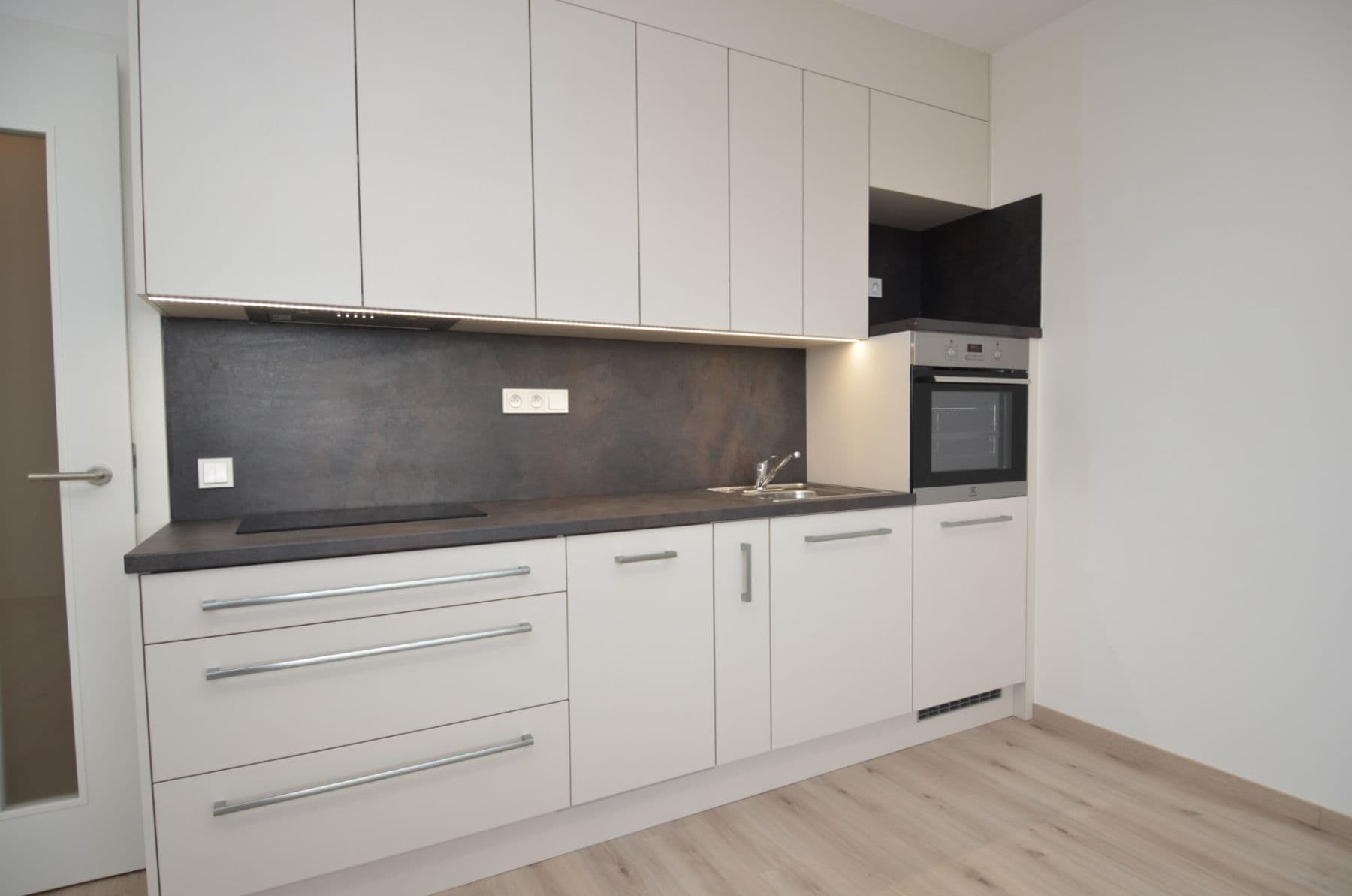 Studio flat to rent, 30 m², Tupolevova, Prague, Prague Studio flat to rent, 30 m², Tupolevova, Prague, Prague