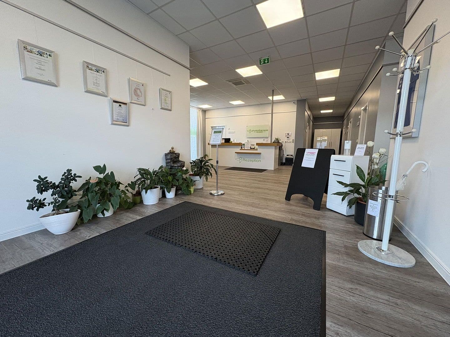 house for sale, 430 m², Tulpenstr. 2-4, Dietzenbach, Hesse house for sale, 430 m², Tulpenstr. 2-4, Dietzenbach, Hesse