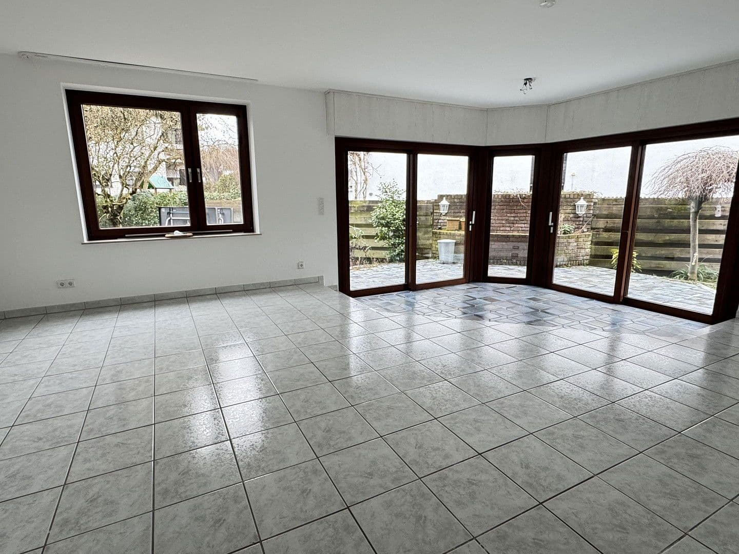 4 bedroom flat to rent, 109 m², Drosselweg 47, Bergisch Gladbach, North Rhine-Westphalia 4 bedroom flat to rent, 109 m², Drosselweg 47, Bergisch Gladbach, North Rhine-Westphalia