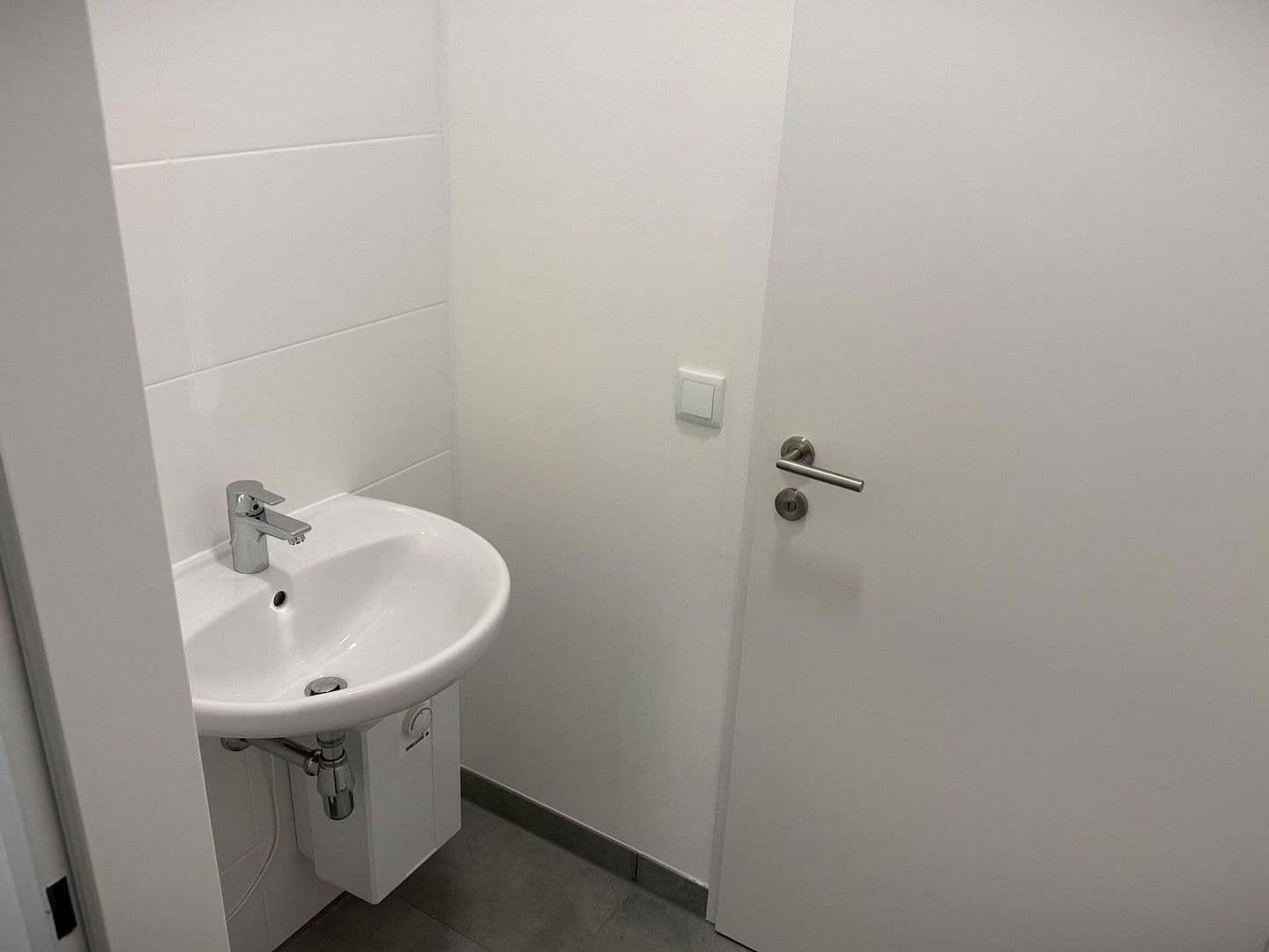 non-residential property to rent, 2,082 m², Gewerbepark B17 / II / Straße 3 / Objekt 11, Teesdorf, Lower Austria non-residential property to rent, 2,082 m², Gewerbepark B17 / II / Straße 3 / Objekt 11, Teesdorf, Lower Austria