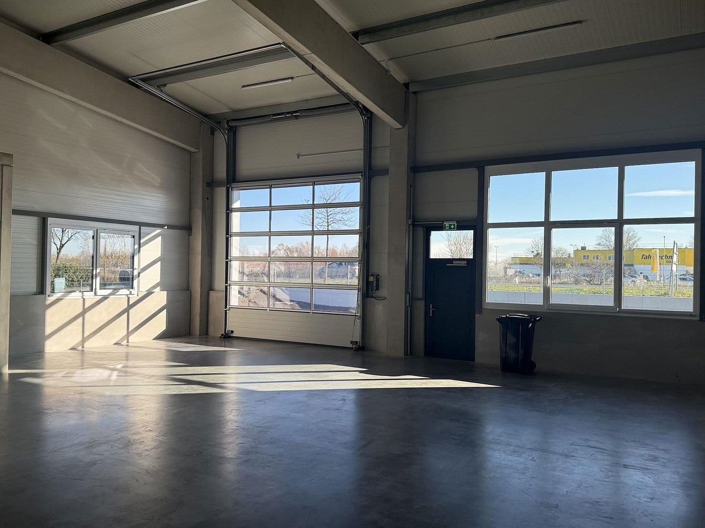 non-residential property to rent, 2,082 m², Gewerbepark B17 / II / Straße 3 / Objekt 11, Teesdorf, Lower Austria non-residential property to rent, 2,082 m², Gewerbepark B17 / II / Straße 3 / Objekt 11, Teesdorf, Lower Austria
