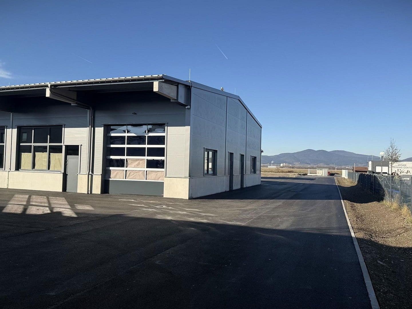 non-residential property to rent, 2,082 m², Gewerbepark B17 / II / Straße 3 / Objekt 11, Teesdorf, Lower Austria non-residential property to rent, 2,082 m², Gewerbepark B17 / II / Straße 3 / Objekt 11, Teesdorf, Lower Austria