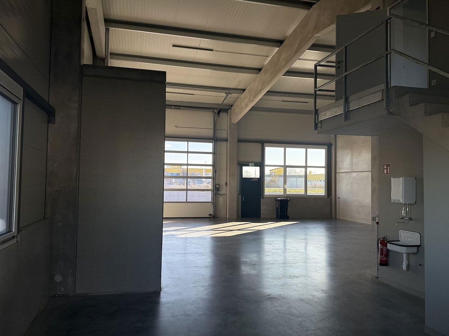 non-residential property to rent, 2,082 m², Gewerbepark B17 / II / Straße 3 / Objekt 11, Teesdorf, Lower Austria non-residential property to rent, 2,082 m², Gewerbepark B17 / II / Straße 3 / Objekt 11, Teesdorf, Lower Austria