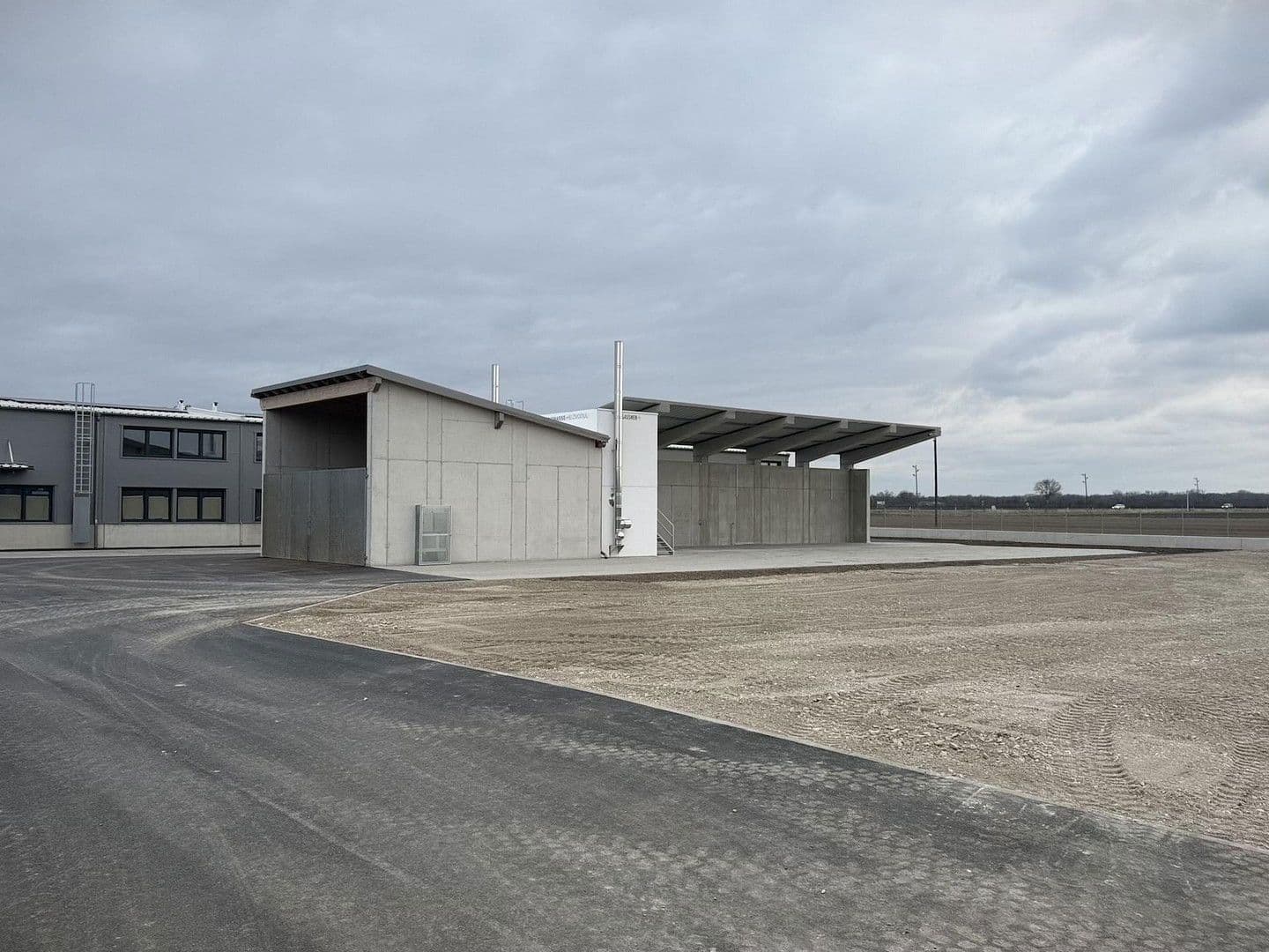 non-residential property to rent, 2,082 m², Gewerbepark B17 / II / Straße 3 / Objekt 11, Teesdorf, Lower Austria non-residential property to rent, 2,082 m², Gewerbepark B17 / II / Straße 3 / Objekt 11, Teesdorf, Lower Austria