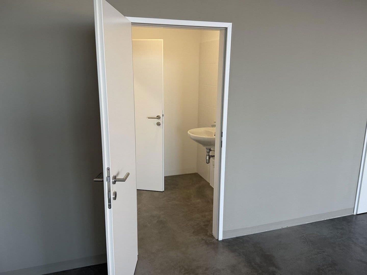 non-residential property to rent, 2,082 m², Gewerbepark B17 / II / Straße 3 / Objekt 11, Teesdorf, Lower Austria non-residential property to rent, 2,082 m², Gewerbepark B17 / II / Straße 3 / Objekt 11, Teesdorf, Lower Austria