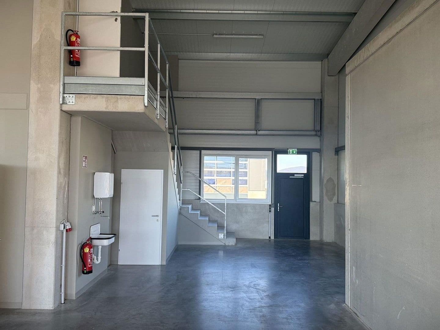 non-residential property to rent, 2,082 m², Gewerbepark B17 / II / Straße 3 / Objekt 11, Teesdorf, Lower Austria non-residential property to rent, 2,082 m², Gewerbepark B17 / II / Straße 3 / Objekt 11, Teesdorf, Lower Austria