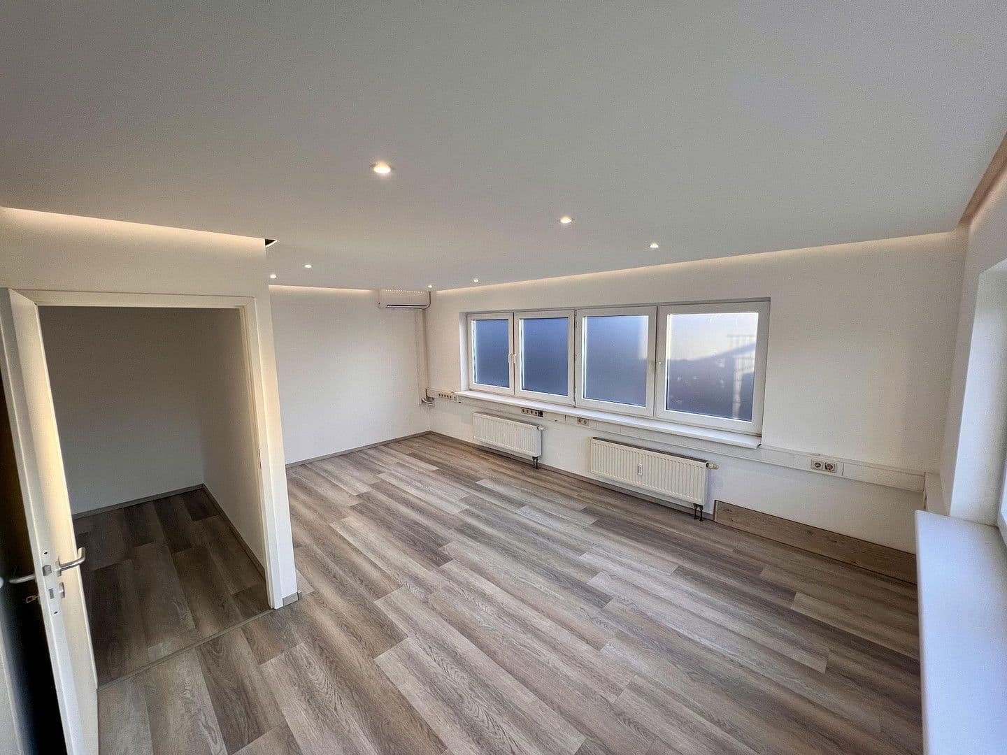 office to rent, 80 m², Schwetzingen, Baden-Württemberg office to rent, 80 m², Schwetzingen, Baden-Württemberg