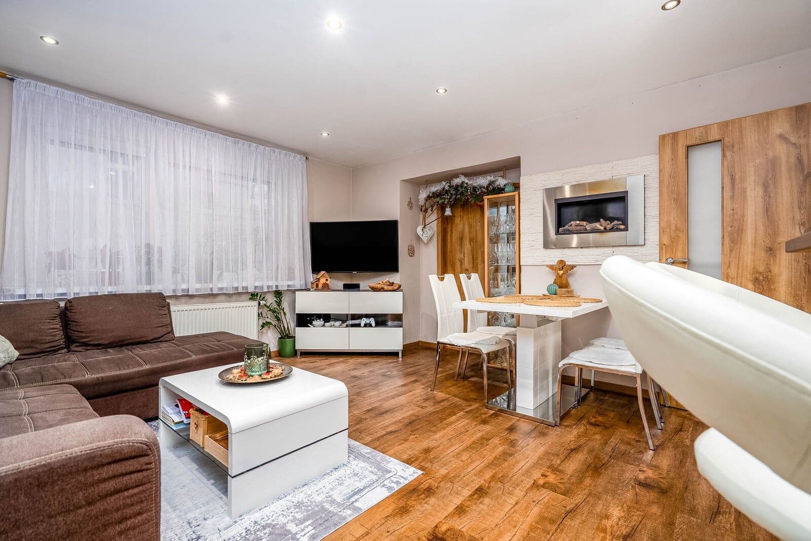 2 bedroom with open-plan kitchen flat for sale, 64 m², Sportovců, Kladno, Středočeský Region 2 bedroom with open-plan kitchen flat for sale, 64 m², Sportovců, Kladno, Středočeský Region