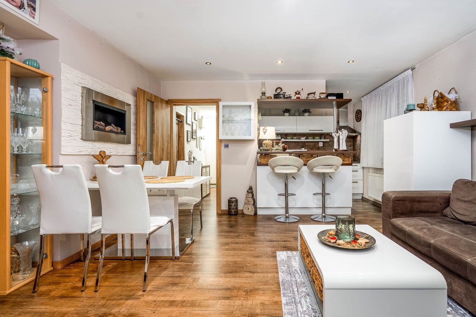 2 bedroom with open-plan kitchen flat for sale, 64 m², Sportovců, Kladno, Středočeský Region 2 bedroom with open-plan kitchen flat for sale, 64 m², Sportovců, Kladno, Středočeský Region