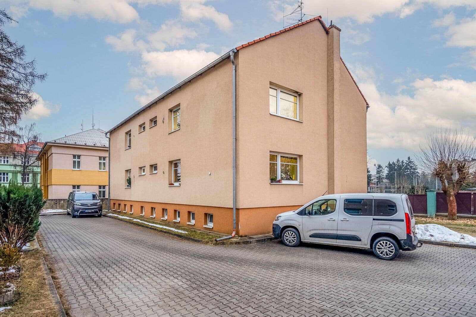 2 bedroom with open-plan kitchen flat for sale, 64 m², Sportovců, Kladno, Středočeský Region 2 bedroom with open-plan kitchen flat for sale, 64 m², Sportovců, Kladno, Středočeský Region