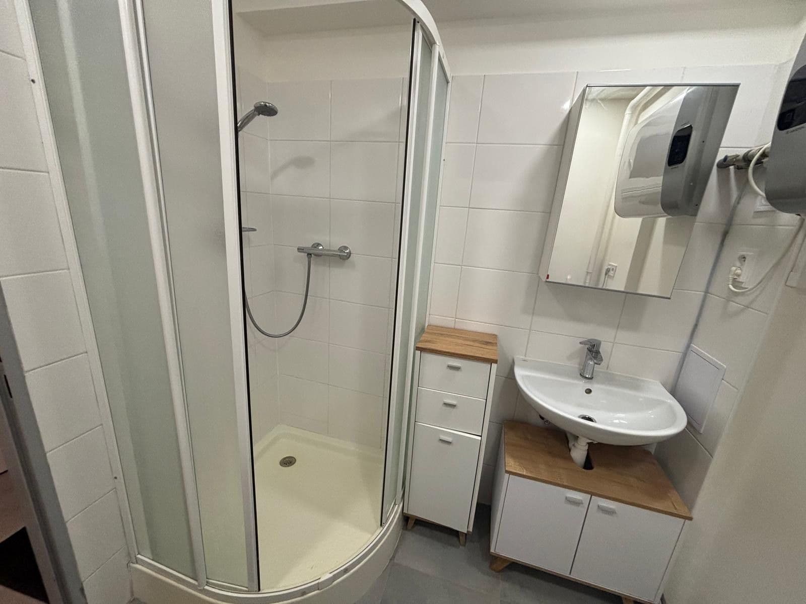 2 bedroom flat to rent, 52 m², Dvořákova, Rudná, Středočeský Region 2 bedroom flat to rent, 52 m², Dvořákova, Rudná, Středočeský Region