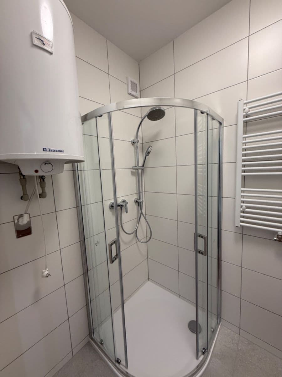 1 bedroom with open-plan kitchen flat to rent, 45 m², Myslbekova, Ostrava, Moravskoslezský Region 1 bedroom with open-plan kitchen flat to rent, 45 m², Myslbekova, Ostrava, Moravskoslezský Region