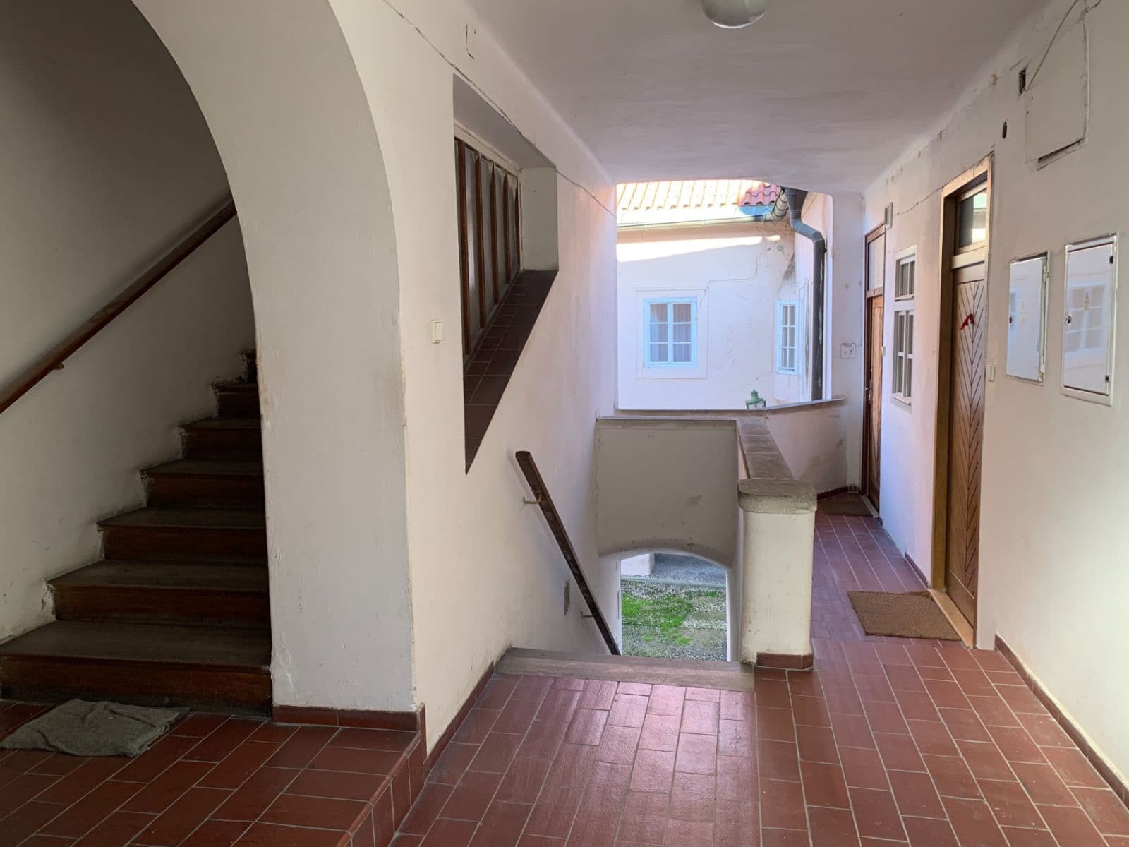 1 bedroom flat to rent, 46 m², Valdštejnské náměstí, Prague, Prague 1 bedroom flat to rent, 46 m², Valdštejnské náměstí, Prague, Prague