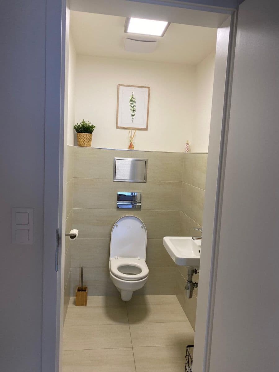 2 bedroom with open-plan kitchen flat to rent, 74 m², Strnadových, Prague, Prague 2 bedroom with open-plan kitchen flat to rent, 74 m², Strnadových, Prague, Prague