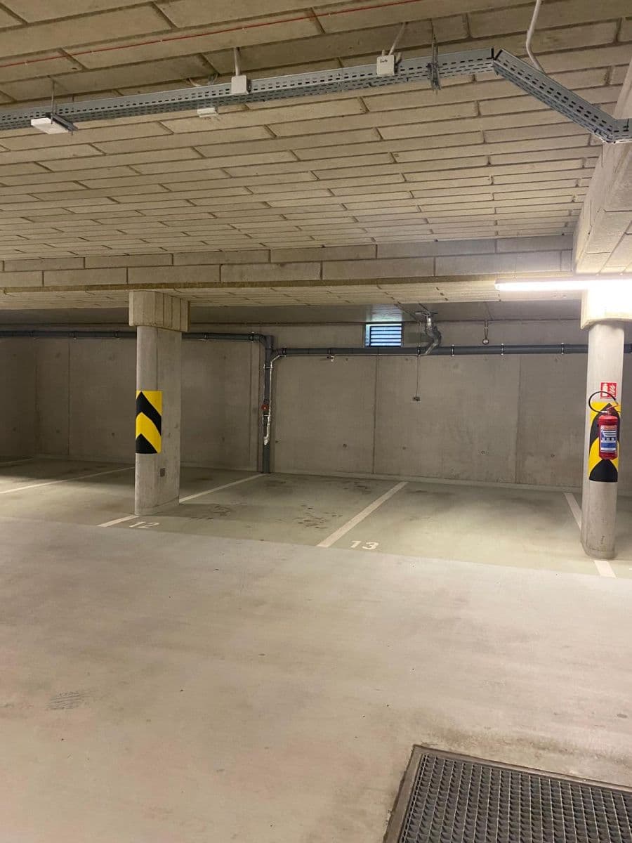 2 bedroom with open-plan kitchen flat to rent, 74 m², Strnadových, Prague, Prague 2 bedroom with open-plan kitchen flat to rent, 74 m², Strnadových, Prague, Prague