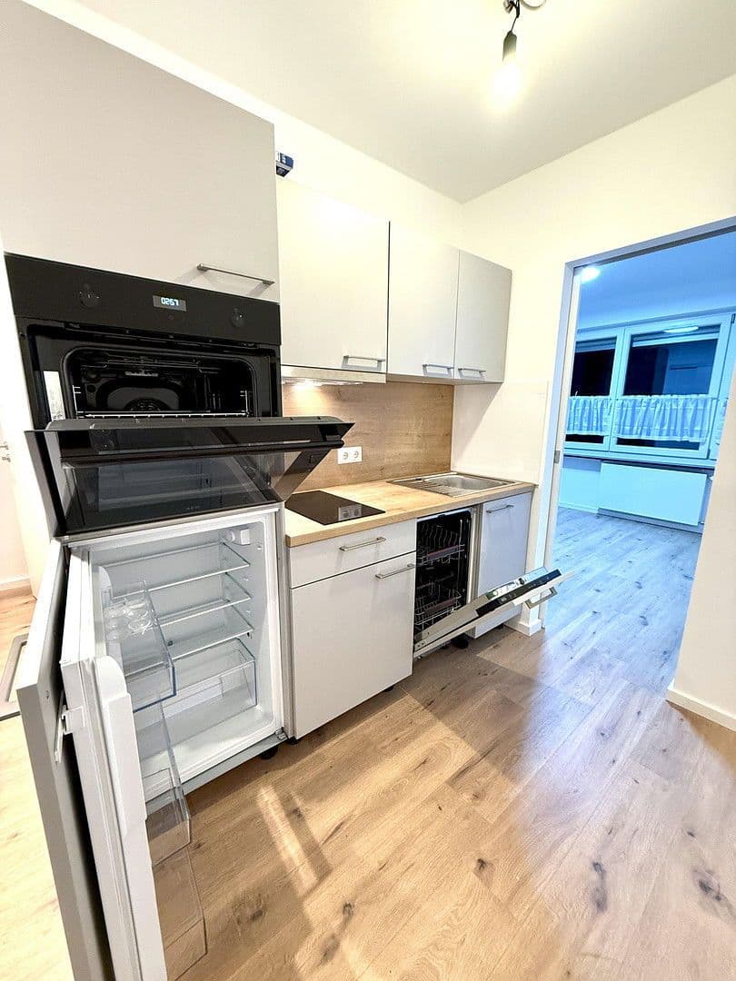 Studio flat to rent, 27 m², Lerchenauerstr. 12, München, Bavaria Studio flat to rent, 27 m², Lerchenauerstr. 12, München, Bavaria