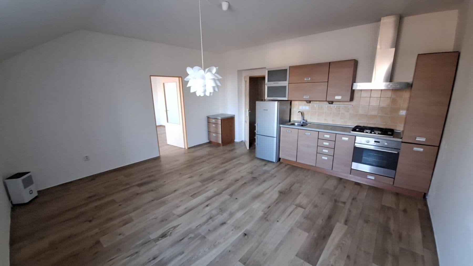 1 bedroom with open-plan kitchen flat to rent, 53 m², Kaštanová, Milovice, Středočeský Region 1 bedroom with open-plan kitchen flat to rent, 53 m², Kaštanová, Milovice, Středočeský Region