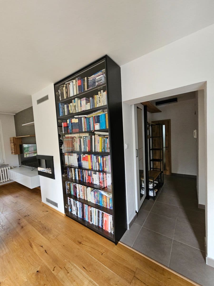 1 bedroom with open-plan kitchen flat to rent, 58 m², Na Poustkách, Prague, Prague 1 bedroom with open-plan kitchen flat to rent, 58 m², Na Poustkách, Prague, Prague