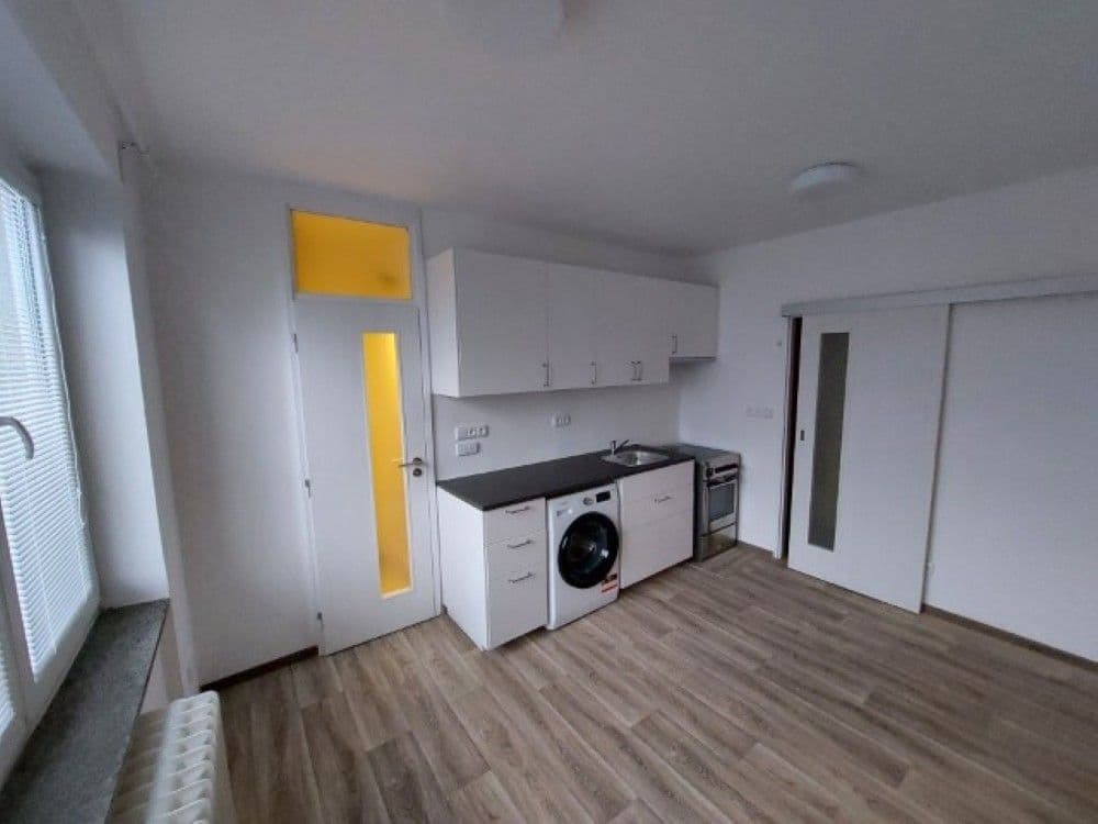 1 bedroom flat to rent, 43 m², Lužická, Brno, Jihomoravský Region 1 bedroom flat to rent, 43 m², Lužická, Brno, Jihomoravský Region