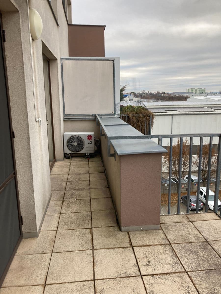 1 bedroom with open-plan kitchen flat for sale, 55 m², Řípská, Brno, Jihomoravský Region 1 bedroom with open-plan kitchen flat for sale, 55 m², Řípská, Brno, Jihomoravský Region