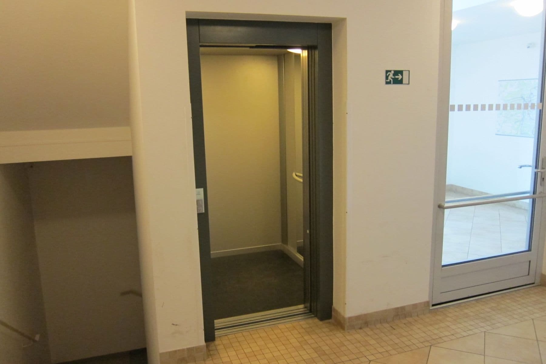 1 bedroom with open-plan kitchen flat to rent, 48 m², Za Mototechnou, Prague, Prague 1 bedroom with open-plan kitchen flat to rent, 48 m², Za Mototechnou, Prague, Prague