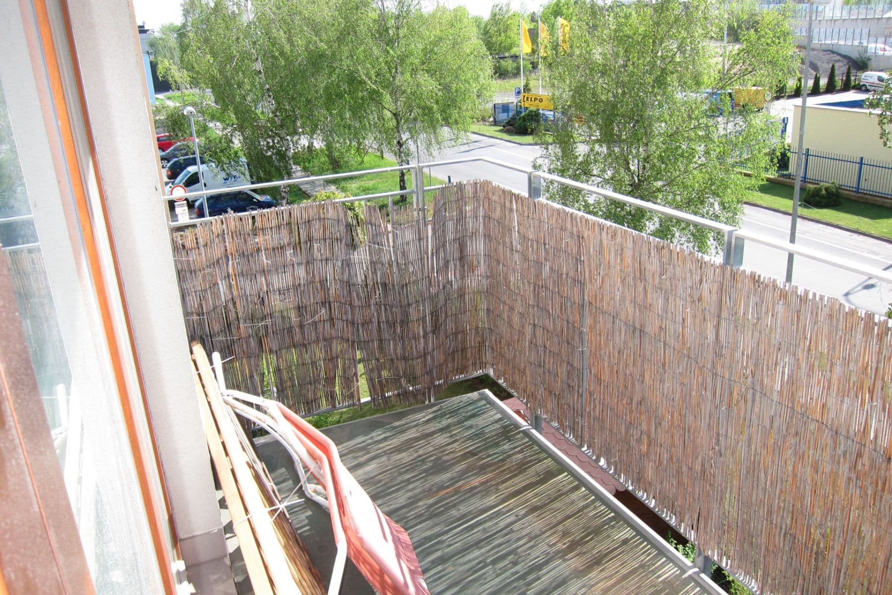 1 bedroom with open-plan kitchen flat to rent, 48 m², Za Mototechnou, Prague, Prague 1 bedroom with open-plan kitchen flat to rent, 48 m², Za Mototechnou, Prague, Prague