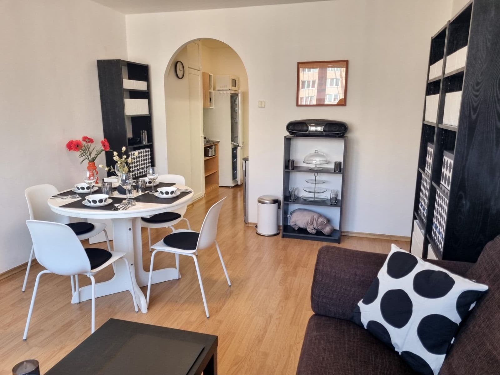 2 bedroom with open-plan kitchen flat to rent, 65 m², Vejvanovského, Prague, Prague 2 bedroom with open-plan kitchen flat to rent, 65 m², Vejvanovského, Prague, Prague