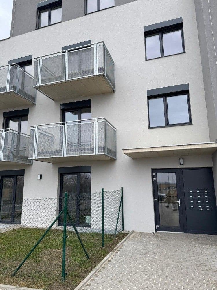 Studio flat to rent, 38 m², Pražská, Kolín, Středočeský Region Studio flat to rent, 38 m², Pražská, Kolín, Středočeský Region