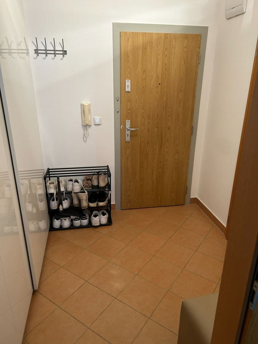 Studio flat to rent, 33 m², Osadní, Prague, Prague Studio flat to rent, 33 m², Osadní, Prague, Prague