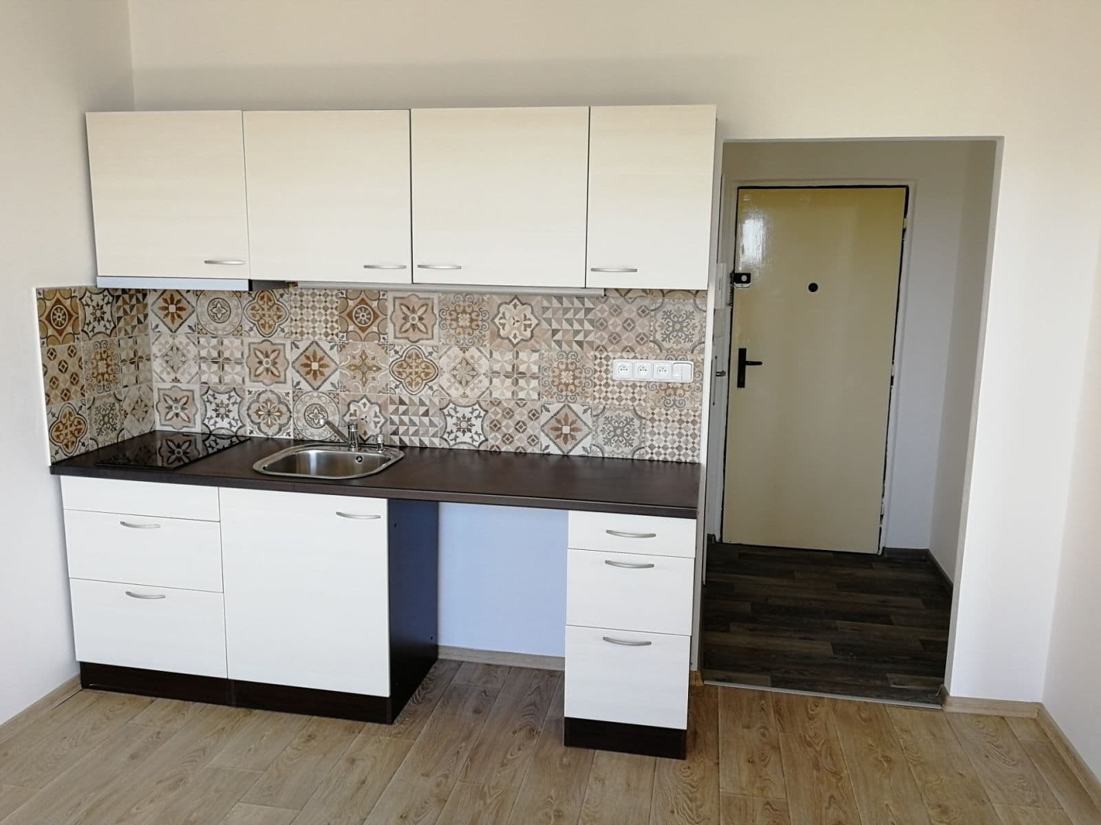 1 bedroom flat to rent, 39 m², Mánesova, Sokolov, Karlovarský Region 1 bedroom flat to rent, 39 m², Mánesova, Sokolov, Karlovarský Region