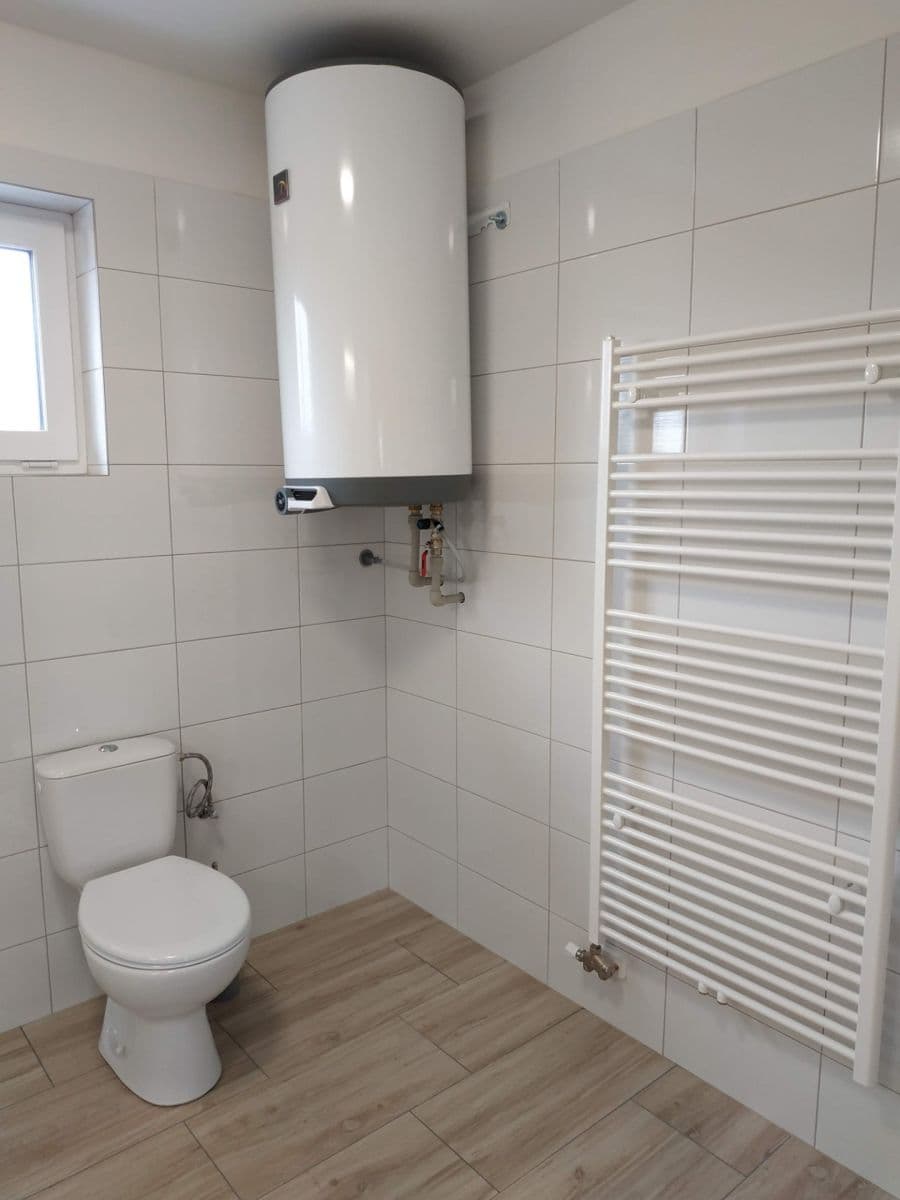 1 bedroom with open-plan kitchen flat to rent, 75 m², Ke Kapličce, Chrášťany, Středočeský Region 1 bedroom with open-plan kitchen flat to rent, 75 m², Ke Kapličce, Chrášťany, Středočeský Region