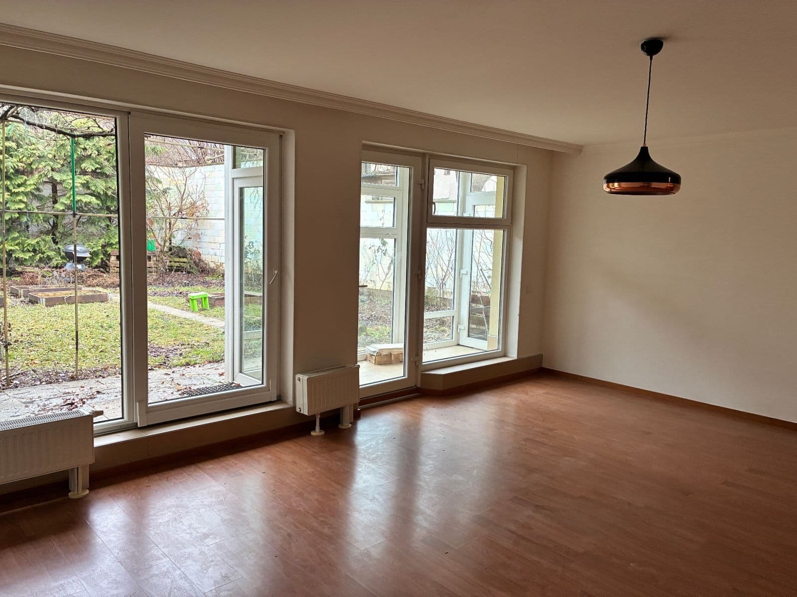 3 bedroom flat to rent, 92 m², Hrušovanské náměstí, Prague, Prague 3 bedroom flat to rent, 92 m², Hrušovanské náměstí, Prague, Prague