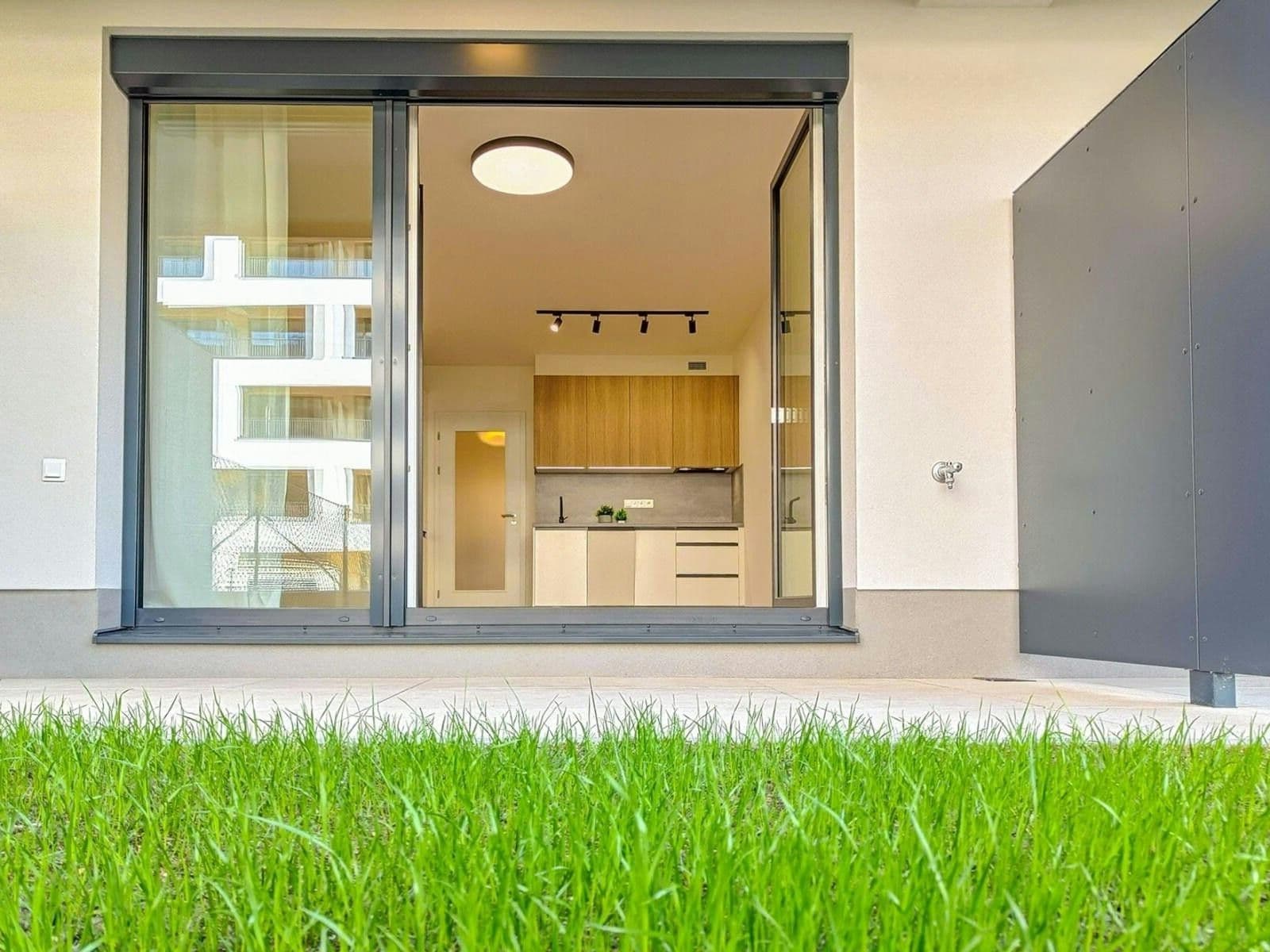 Studio flat to rent, 33 m², Poděbradská, Prague, Prague Studio flat to rent, 33 m², Poděbradská, Prague, Prague