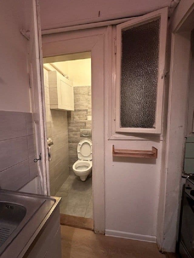 1 bedroom with open-plan kitchen flat to rent, 45 m², Holandská, Prague, Prague 1 bedroom with open-plan kitchen flat to rent, 45 m², Holandská, Prague, Prague