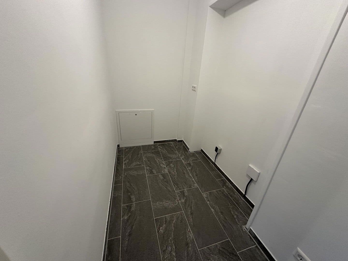 office to rent, 35 m², Fritz-Müller-Str.135, Esslingen am Neckar, Baden-Württemberg office to rent, 35 m², Fritz-Müller-Str.135, Esslingen am Neckar, Baden-Württemberg