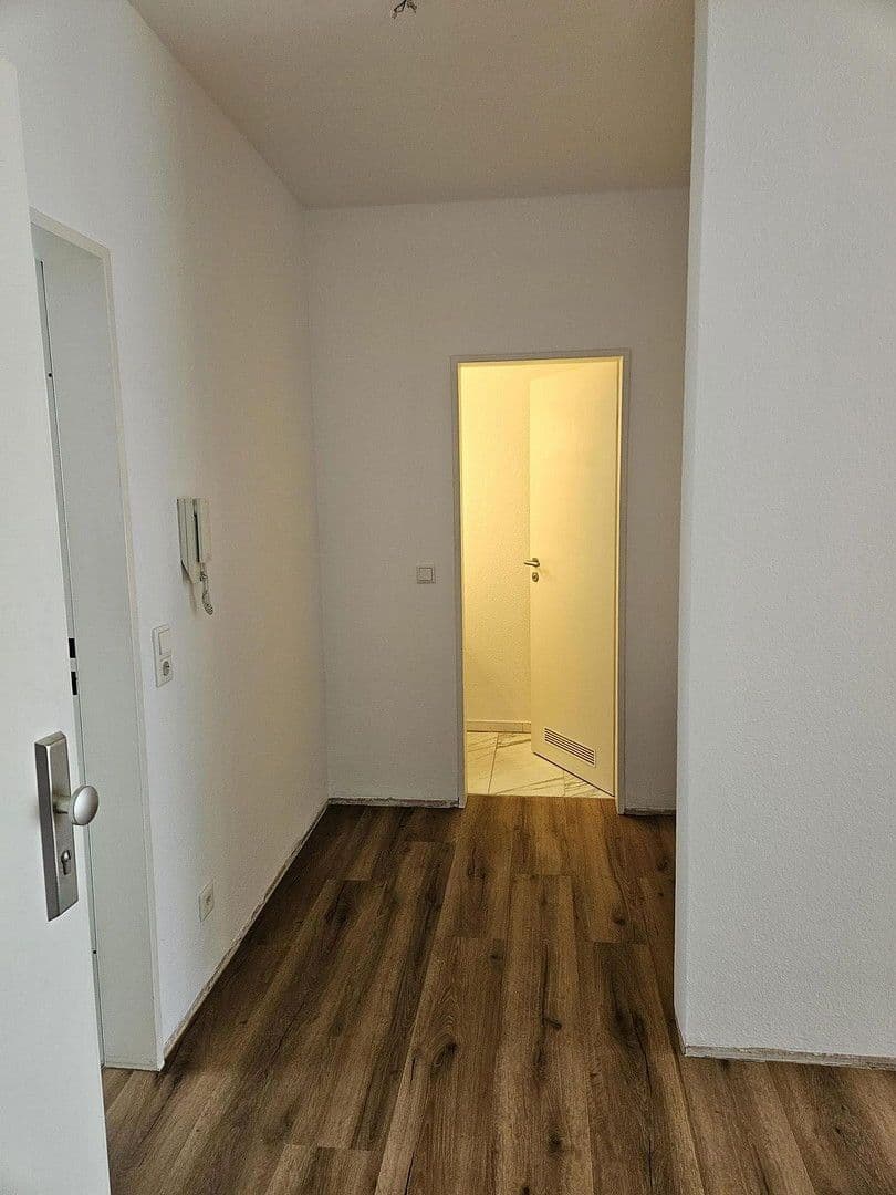 3 bedroom flat to rent, 105 m², Hugenottenallee 95-97, Neu-Isenburg, Hesse 3 bedroom flat to rent, 105 m², Hugenottenallee 95-97, Neu-Isenburg, Hesse