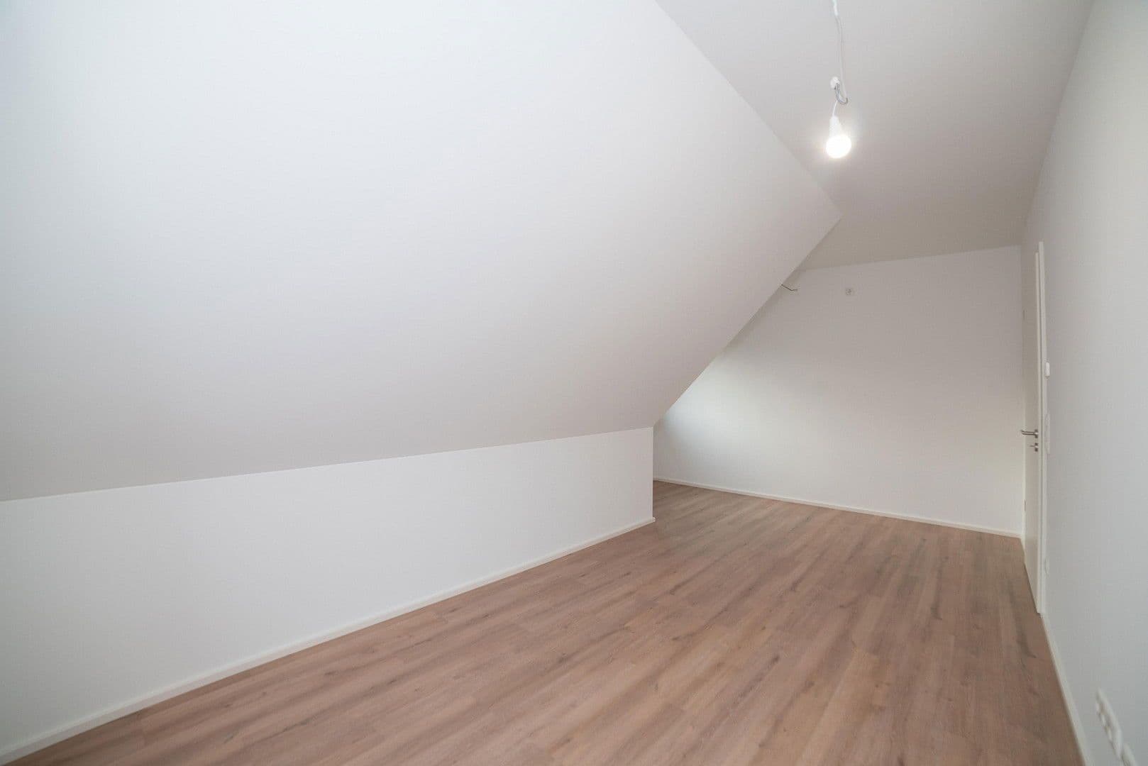 3 bedroom with open-plan kitchen flat to rent, 112 m², Brunnenweg 2A, Kamenz - Kamjenc, Saxony 3 bedroom with open-plan kitchen flat to rent, 112 m², Brunnenweg 2A, Kamenz - Kamjenc, Saxony