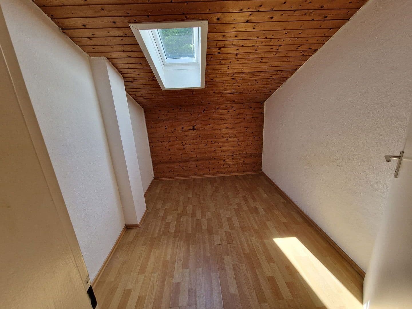 1 bedroom with open-plan kitchen flat to rent, 65 m², Birkelweg 36, Steinheim am Albuch, Baden-Württemberg 1 bedroom with open-plan kitchen flat to rent, 65 m², Birkelweg 36, Steinheim am Albuch, Baden-Württemberg