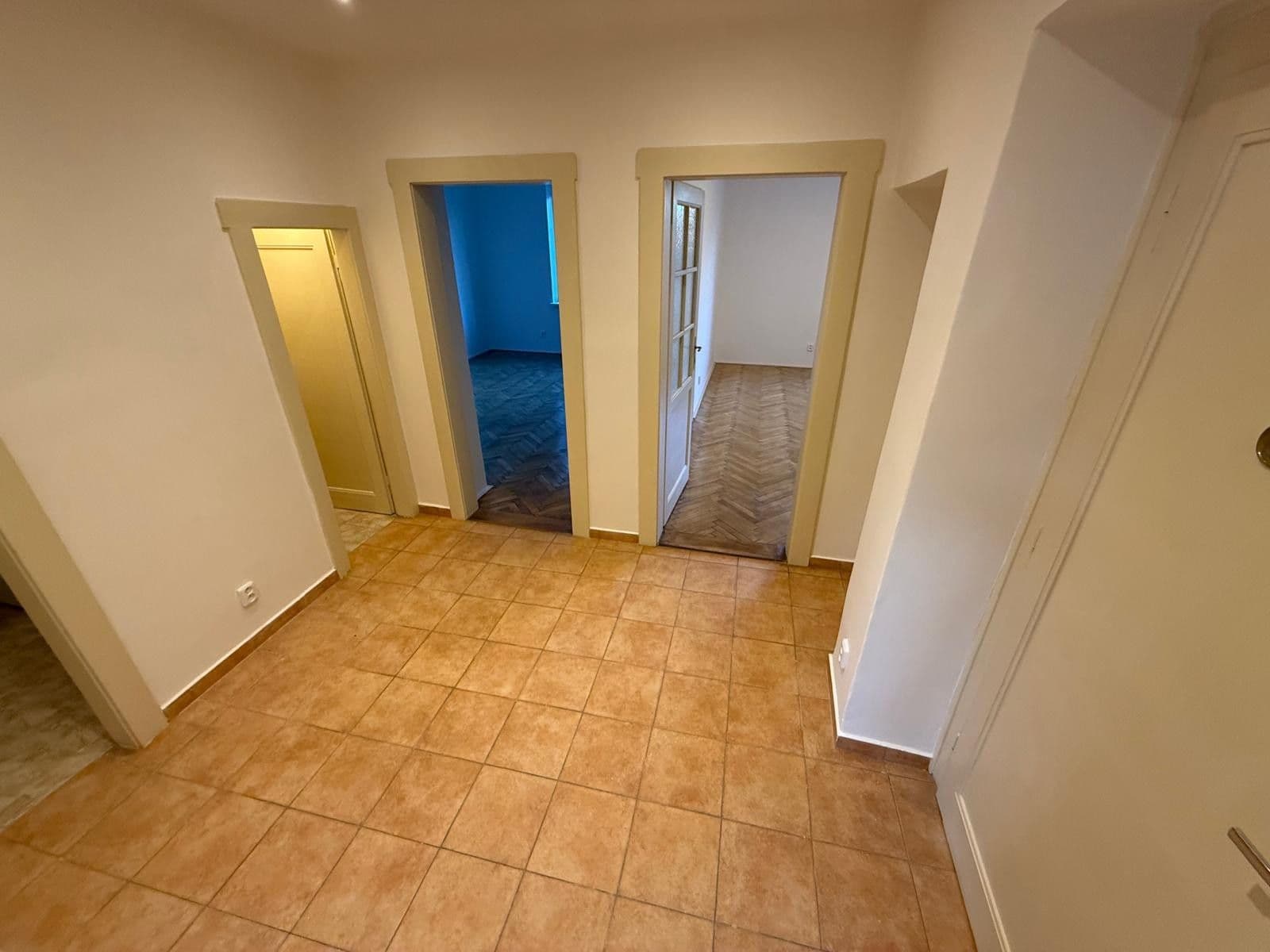 2 bedroom flat to rent, 73 m², Polní, Prague, Prague 2 bedroom flat to rent, 73 m², Polní, Prague, Prague