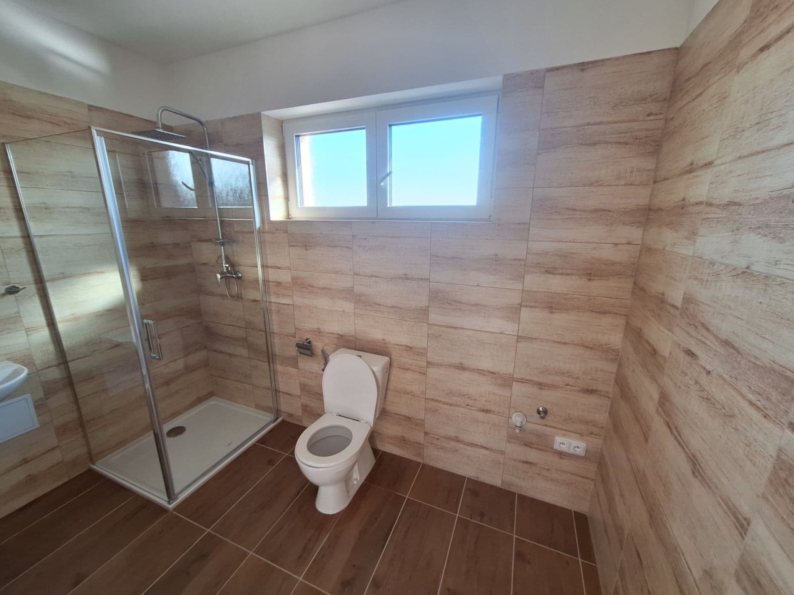 1 bedroom with open-plan kitchen flat to rent, 50 m², Za Humny, Chyňava, Středočeský Region 1 bedroom with open-plan kitchen flat to rent, 50 m², Za Humny, Chyňava, Středočeský Region