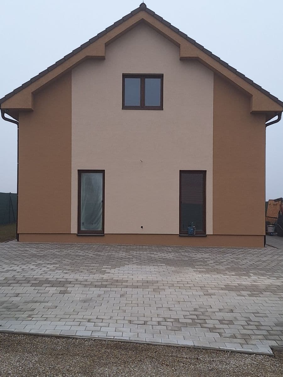 1 bedroom with open-plan kitchen flat to rent, 50 m², Za Humny, Chyňava, Středočeský Region 1 bedroom with open-plan kitchen flat to rent, 50 m², Za Humny, Chyňava, Středočeský Region