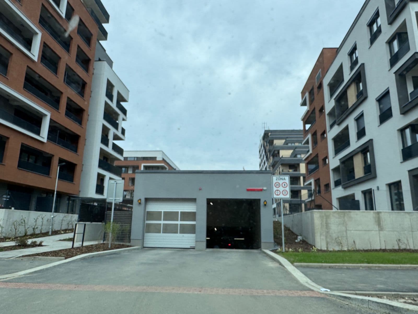 garage to rent, 15 m², Poděbradská, Prague, Prague garage to rent, 15 m², Poděbradská, Prague, Prague