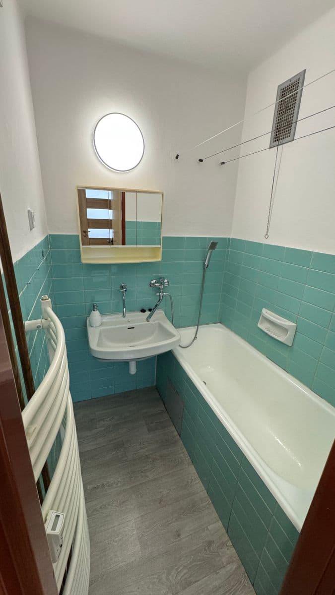 3 bedroom flat to rent, 70 m², Svépomoc, Sezimovo Ústí, Jihočeský Region 3 bedroom flat to rent, 70 m², Svépomoc, Sezimovo Ústí, Jihočeský Region