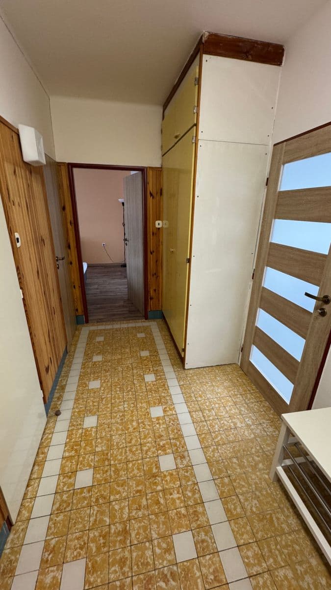 3 bedroom flat to rent, 70 m², Svépomoc, Sezimovo Ústí, Jihočeský Region 3 bedroom flat to rent, 70 m², Svépomoc, Sezimovo Ústí, Jihočeský Region