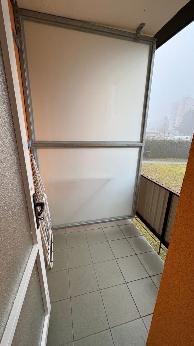 3 bedroom flat to rent, 70 m², Svépomoc, Sezimovo Ústí, Jihočeský Region 3 bedroom flat to rent, 70 m², Svépomoc, Sezimovo Ústí, Jihočeský Region