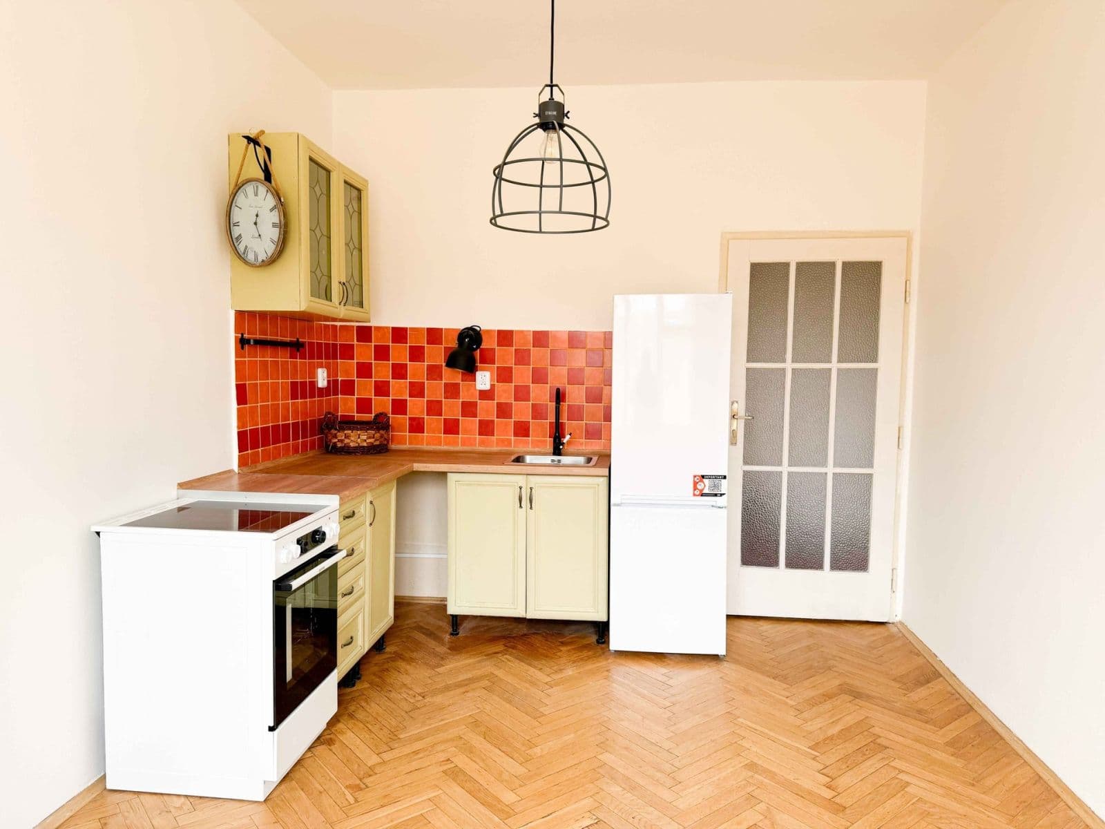 1 bedroom with open-plan kitchen flat to rent, 36 m², Nádražní, Prague, Prague 1 bedroom with open-plan kitchen flat to rent, 36 m², Nádražní, Prague, Prague