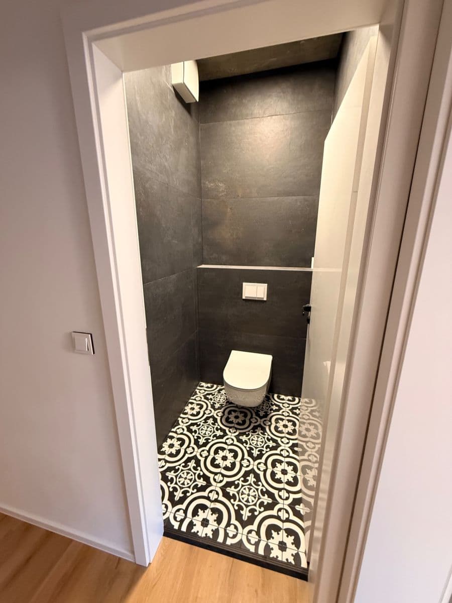 1 bedroom with open-plan kitchen flat to rent, 63 m², Koněvova, Mladá Boleslav, Středočeský Region 1 bedroom with open-plan kitchen flat to rent, 63 m², Koněvova, Mladá Boleslav, Středočeský Region