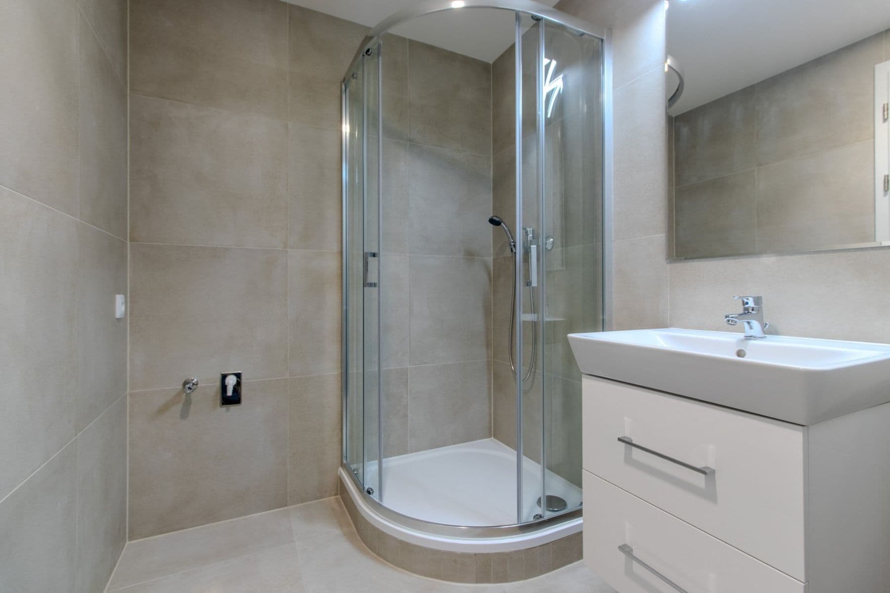 Studio flat to rent, 32 m², Poděbradská, Prague, Prague Studio flat to rent, 32 m², Poděbradská, Prague, Prague