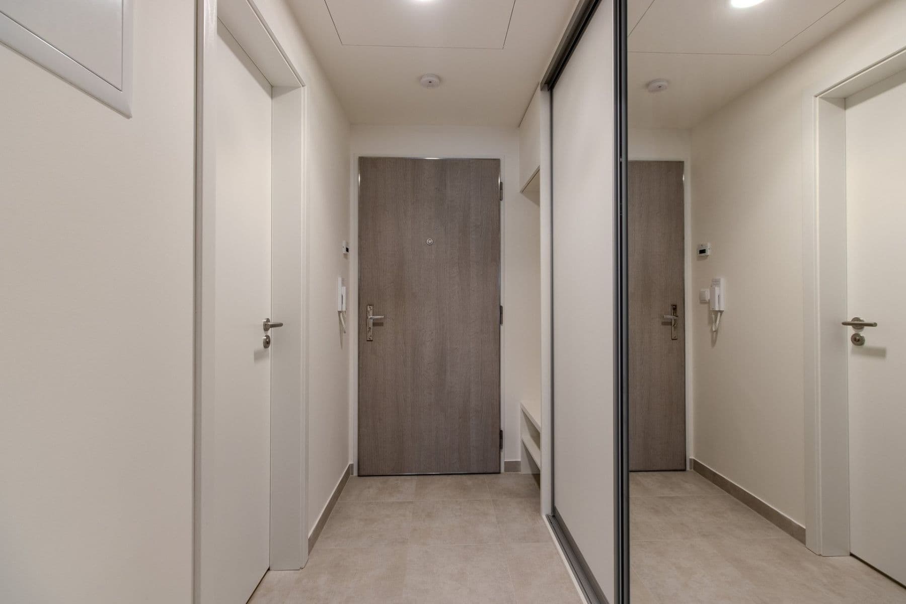 Studio flat to rent, 32 m², Poděbradská, Prague, Prague Studio flat to rent, 32 m², Poděbradská, Prague, Prague