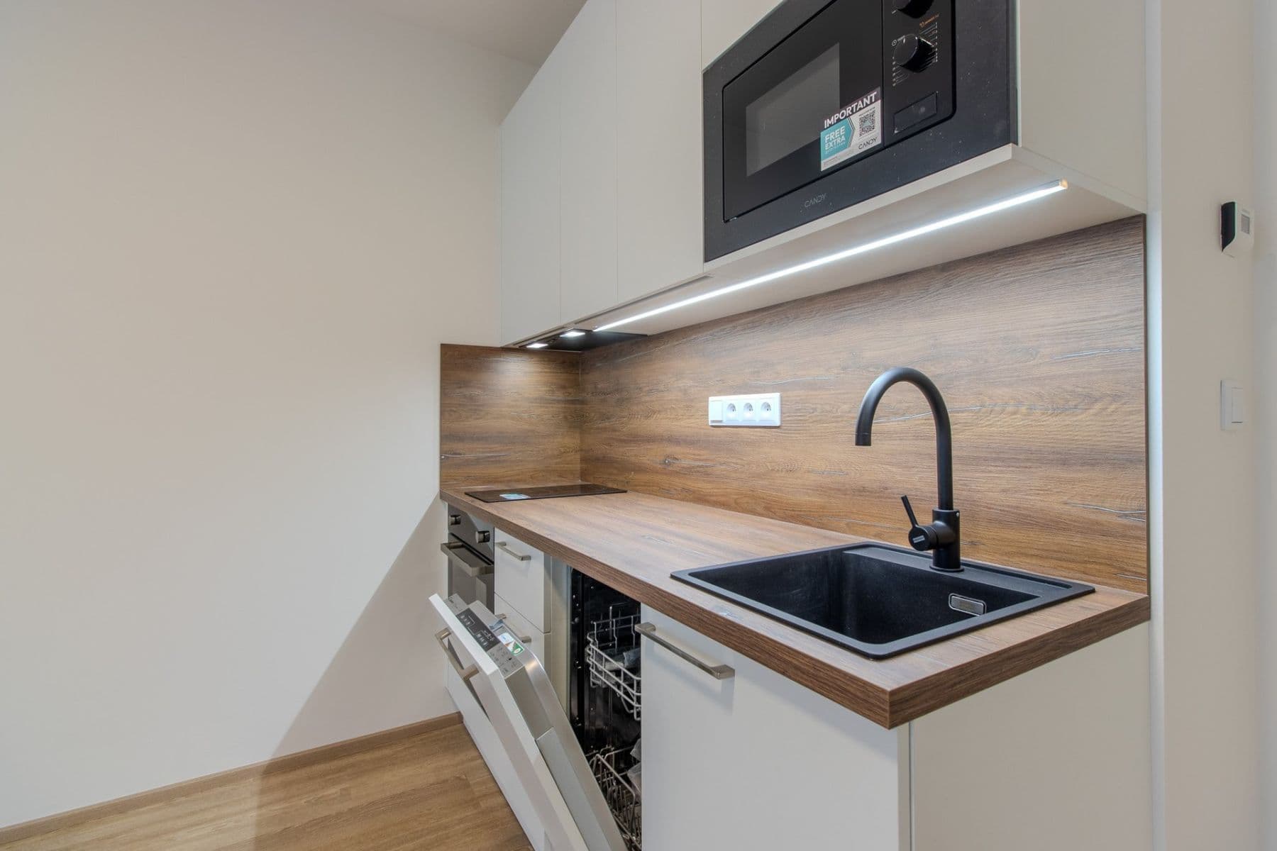 Studio flat to rent, 32 m², Poděbradská, Prague, Prague Studio flat to rent, 32 m², Poděbradská, Prague, Prague